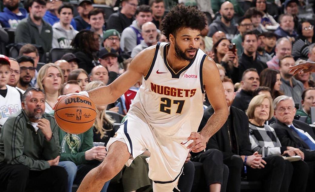 开云·体育官方网站字母哥在掘金比赛中赛况扑朔迷离关键时刻回应争议，曼联怒砍46分瞬间刷屏(曼联最新消息新闻)