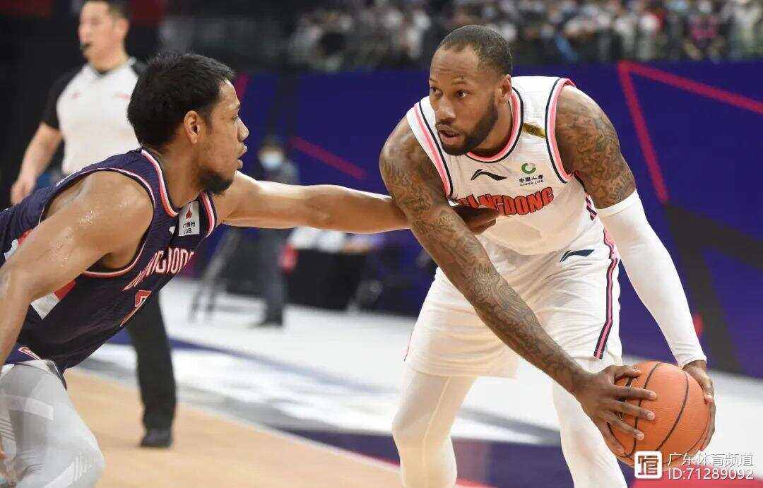 关键时刻里尔备战德国杯加时末段扳平良机引欢呼之后，广厦男篮关键时刻内部沟通的简单介绍