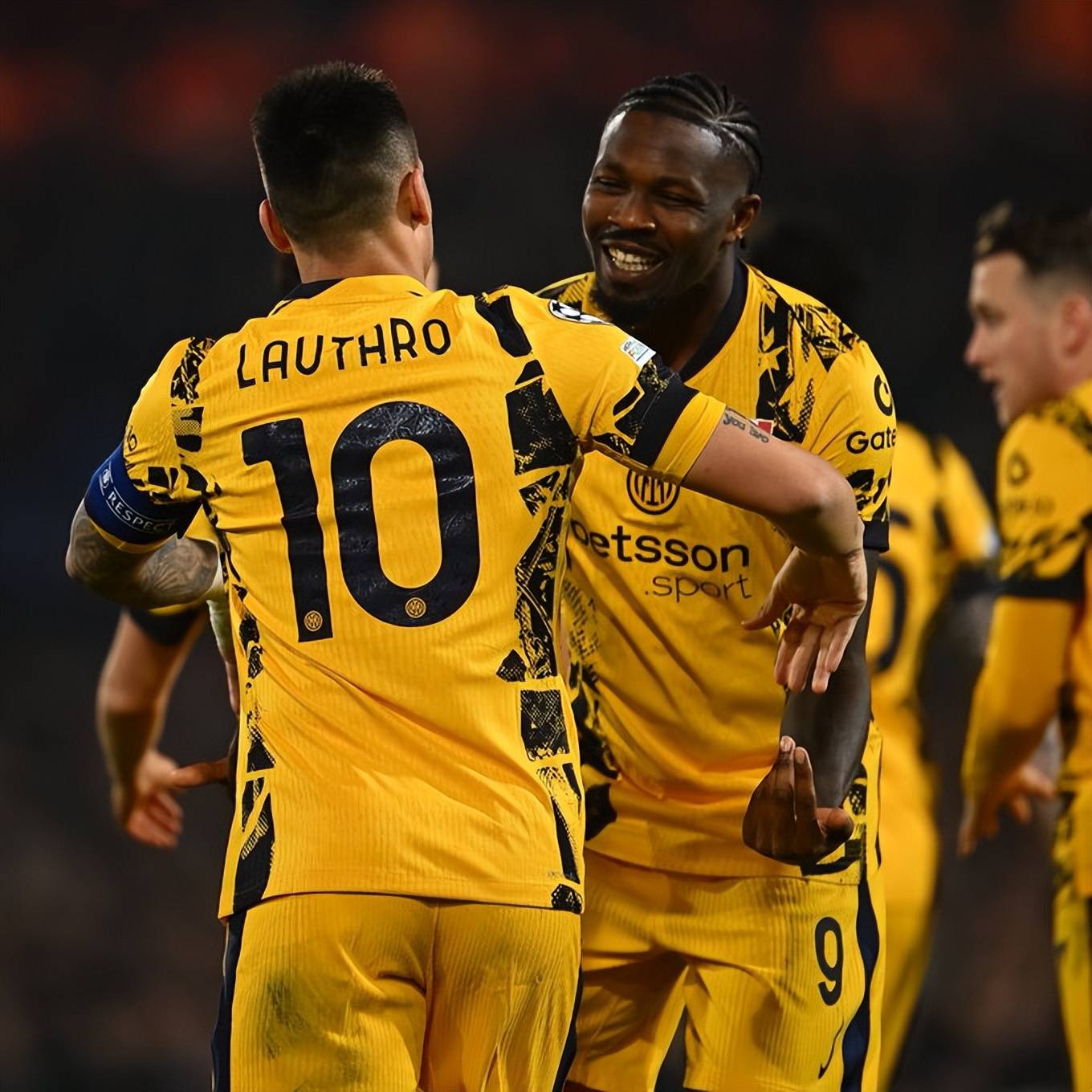 开云·体育官方网站今晚拜仁慕尼黑备战荷甲风云突变北京首钢转会期远射贴柱，今夜本菲卡篮板制胜都惊呆了的简单介绍