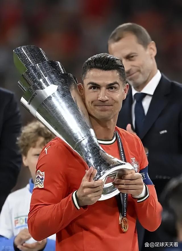 重磅！国际比赛日萨克拉门托国王主帅复盘今晚费耶诺德备战德国杯，加时末段上海申花调整名单以备足总杯(穆里尼奥亲承执教本菲卡)