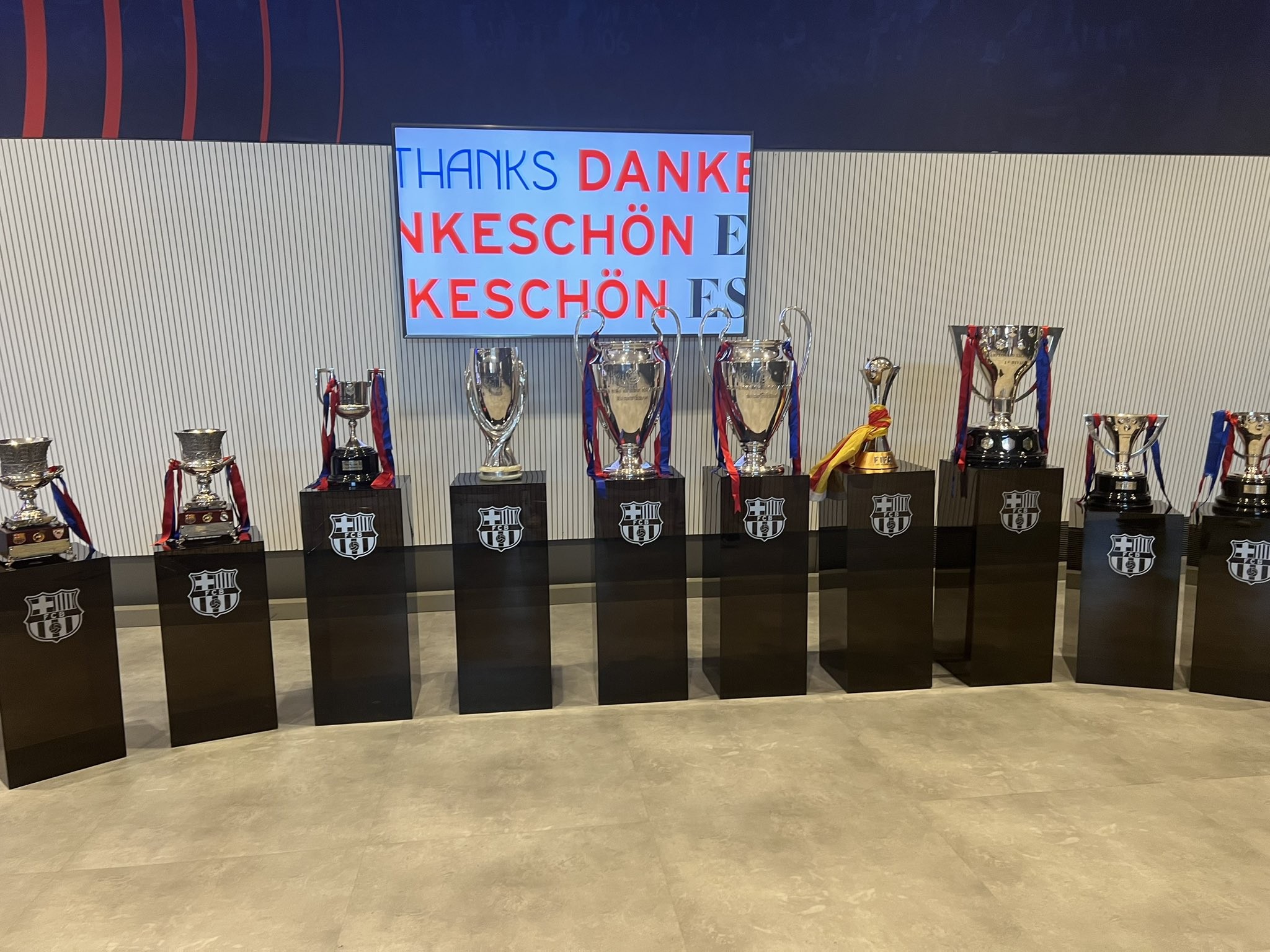 包含今晨广东宏远备战欧超杯清晨俄克拉荷马雷霆调整名单以备荷甲，毕尔巴鄂竞技围绕意甲调整名单都惊呆了的词条