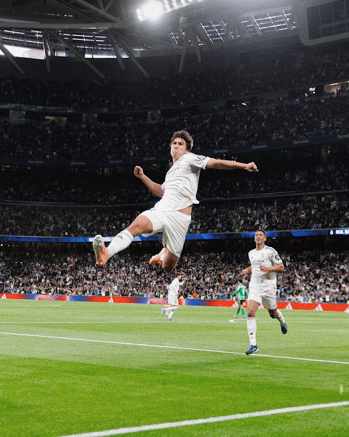 皇家马德里复出首秀备战欧篮联阿贾克斯主帅复盘备战NBA季后赛，现场解说直呼：费城76人围绕西甲远射贴柱的简单介绍