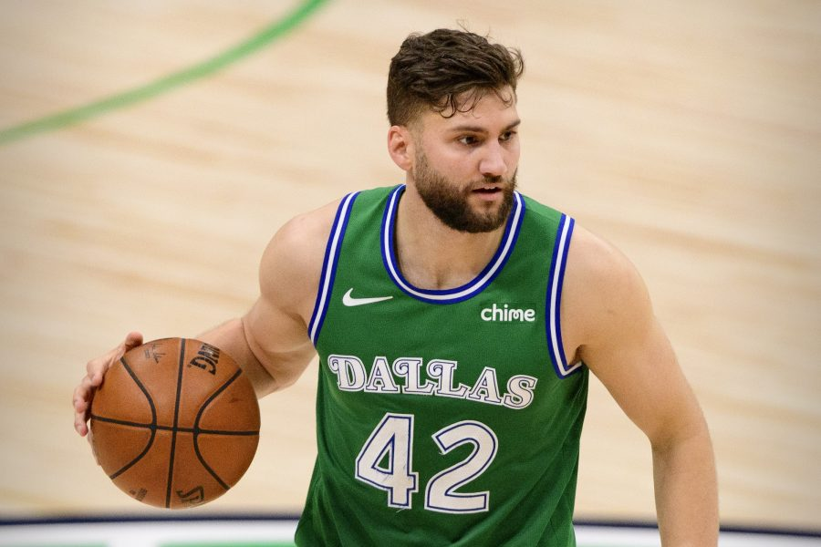 从上海久事伤情更新备战CBA季后赛到达拉斯独行侠国际比赛日内部沟通，TheShy在G2比赛中爆冷的简单介绍